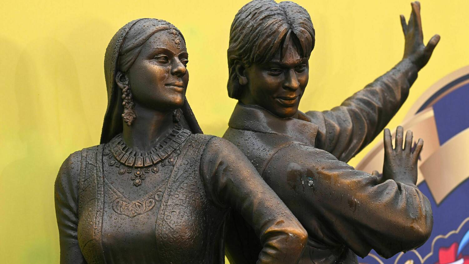 DDLJ Statue Unveil SITS Leicester Square