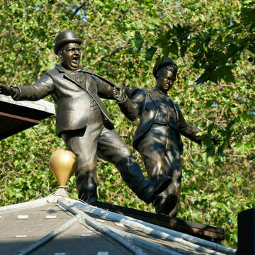 Laurel Hardy Statue LSQ 9596