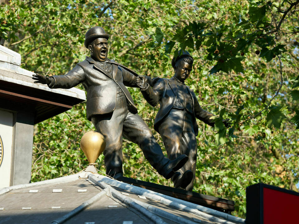 Laurel Hardy Statue LSQ 9596